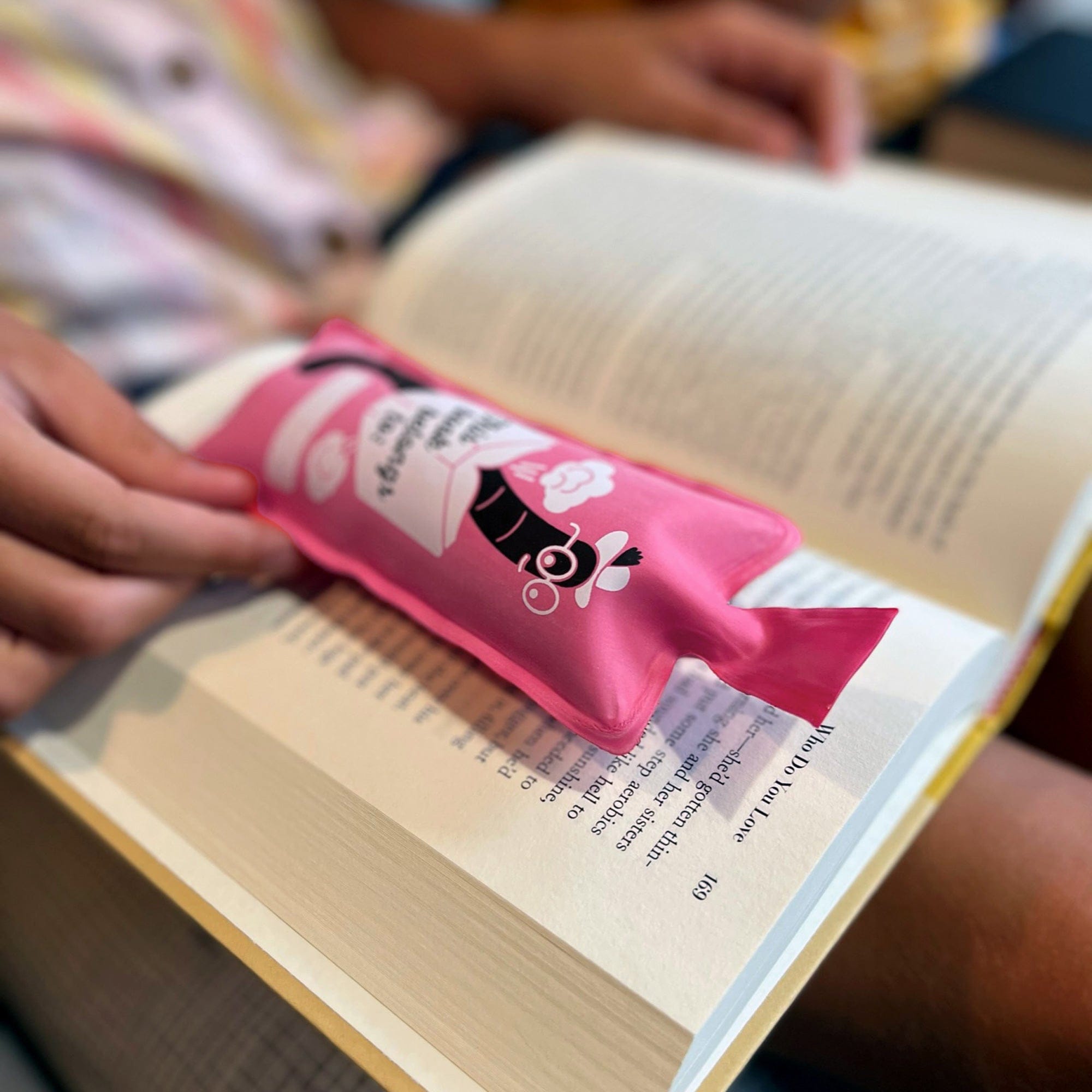 BOOKIE CUSHION - SET OF 2